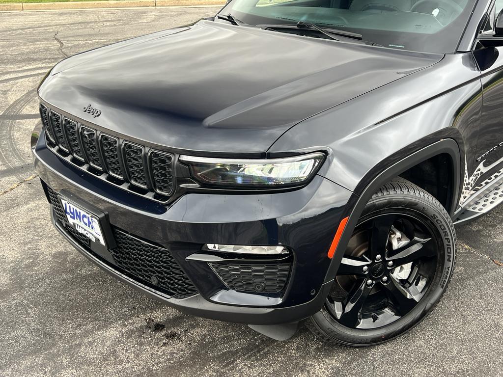 used 2024 Jeep Grand Cherokee car, priced at $39,995
