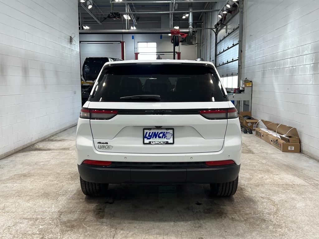 used 2023 Jeep Grand Cherokee car, priced at $34,795