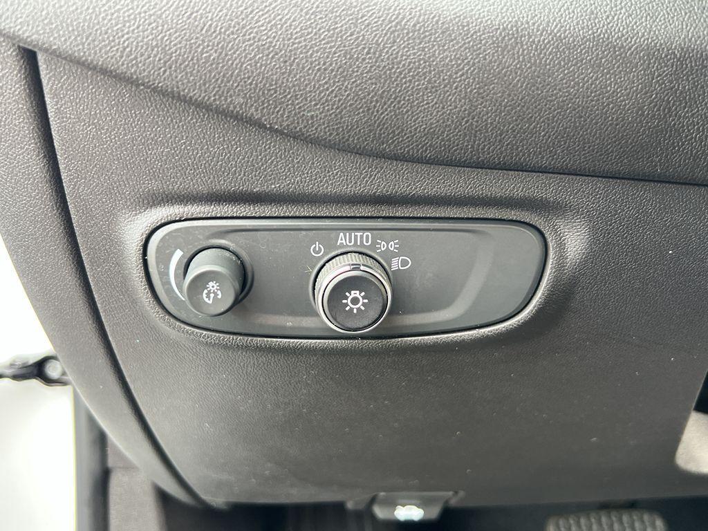 used 2024 Chevrolet Equinox car, priced at $29,295
