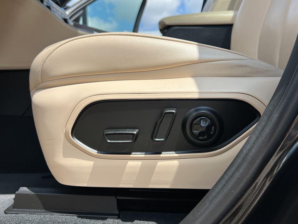 used 2024 Jeep Grand Cherokee car, priced at $38,799
