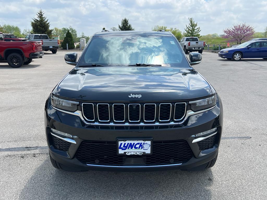 used 2024 Jeep Grand Cherokee car, priced at $38,989