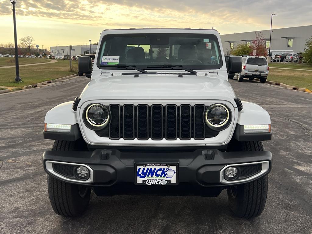 used 2024 Jeep Gladiator car, priced at $39,799