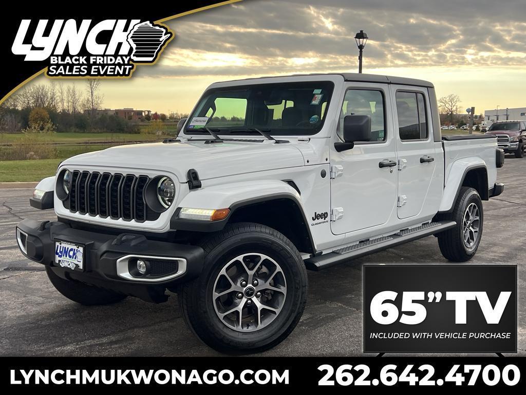 used 2024 Jeep Gladiator car, priced at $39,899