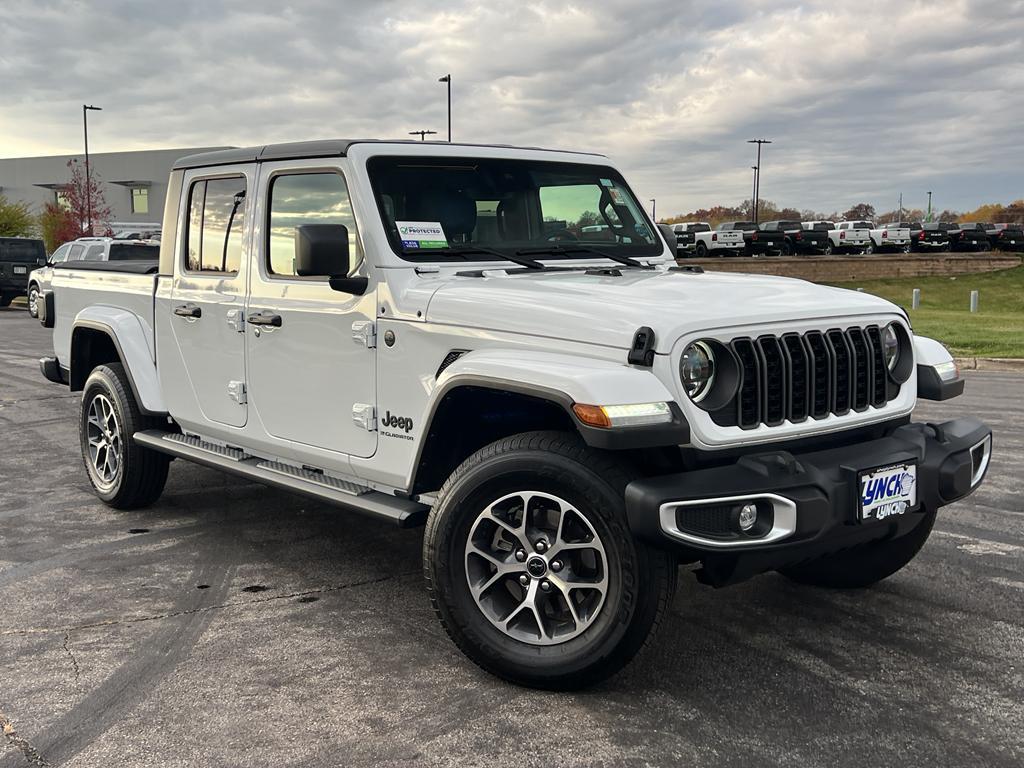 used 2024 Jeep Gladiator car, priced at $39,799