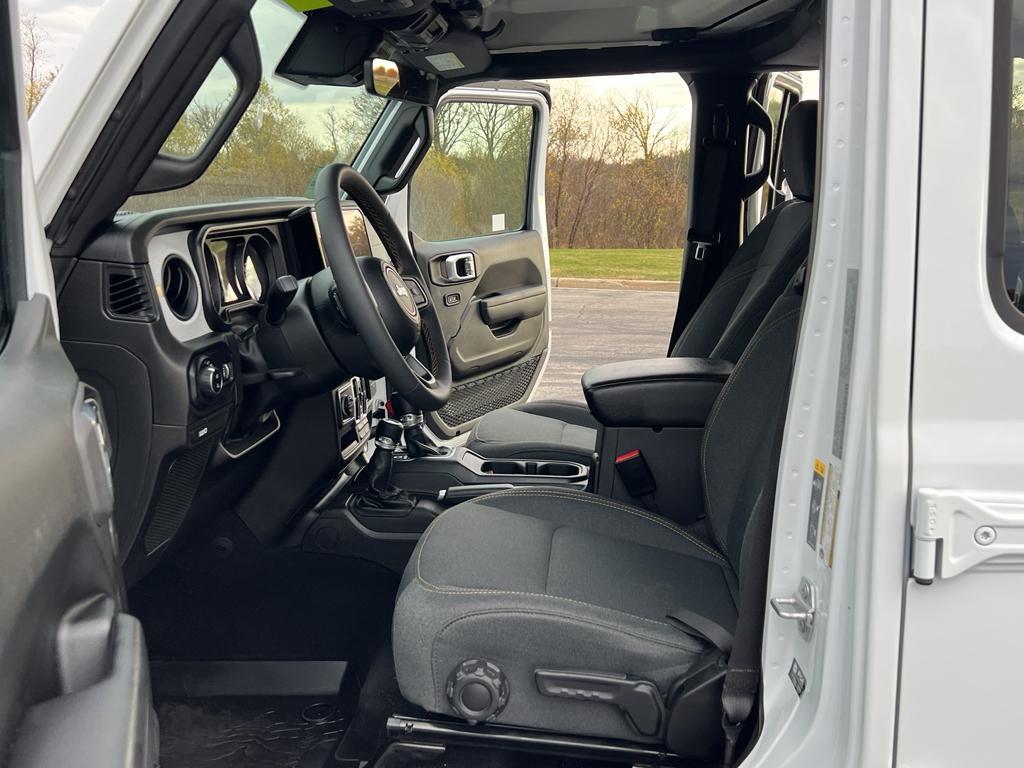 used 2024 Jeep Gladiator car, priced at $39,799