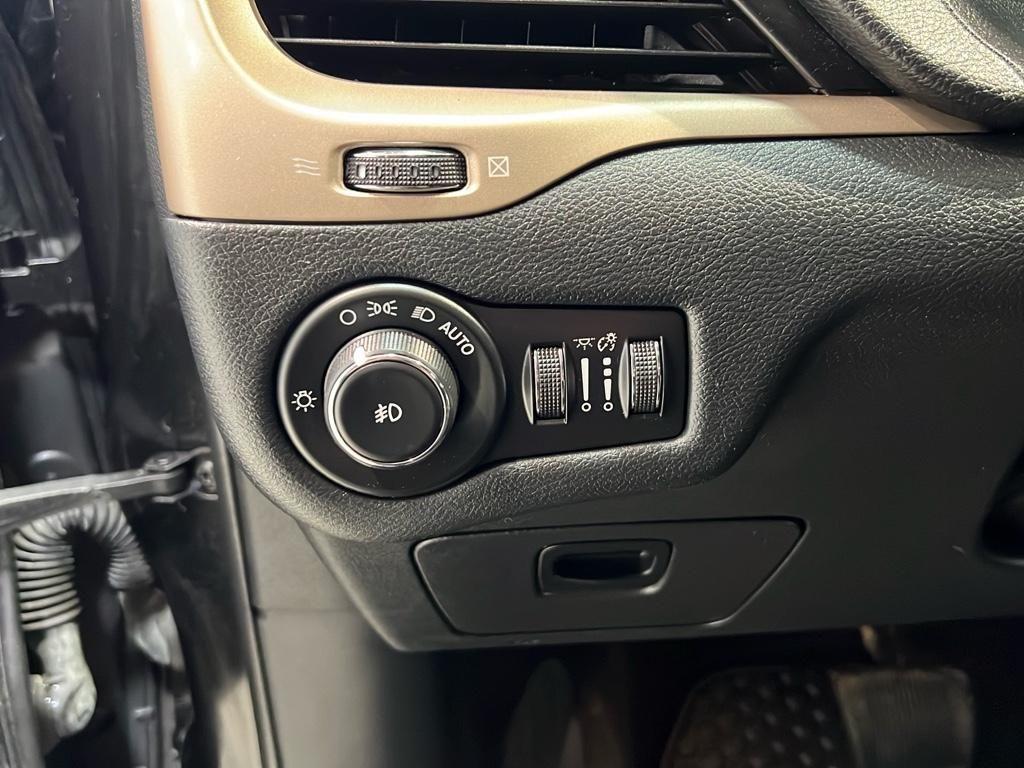 used 2016 Jeep Cherokee car, priced at $11,855