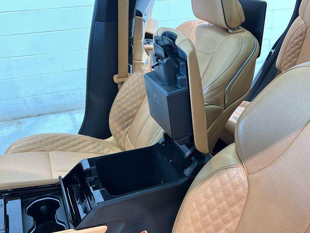 used 2024 Jeep Grand Cherokee L car, priced at $55,695