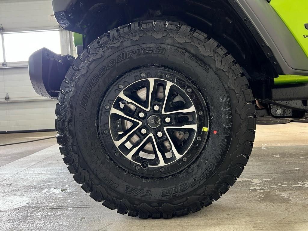new 2025 Jeep Wrangler car, priced at $57,670