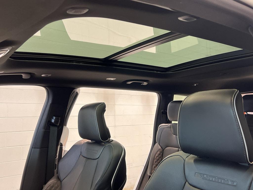 new 2025 Jeep Grand Cherokee L car, priced at $60,795