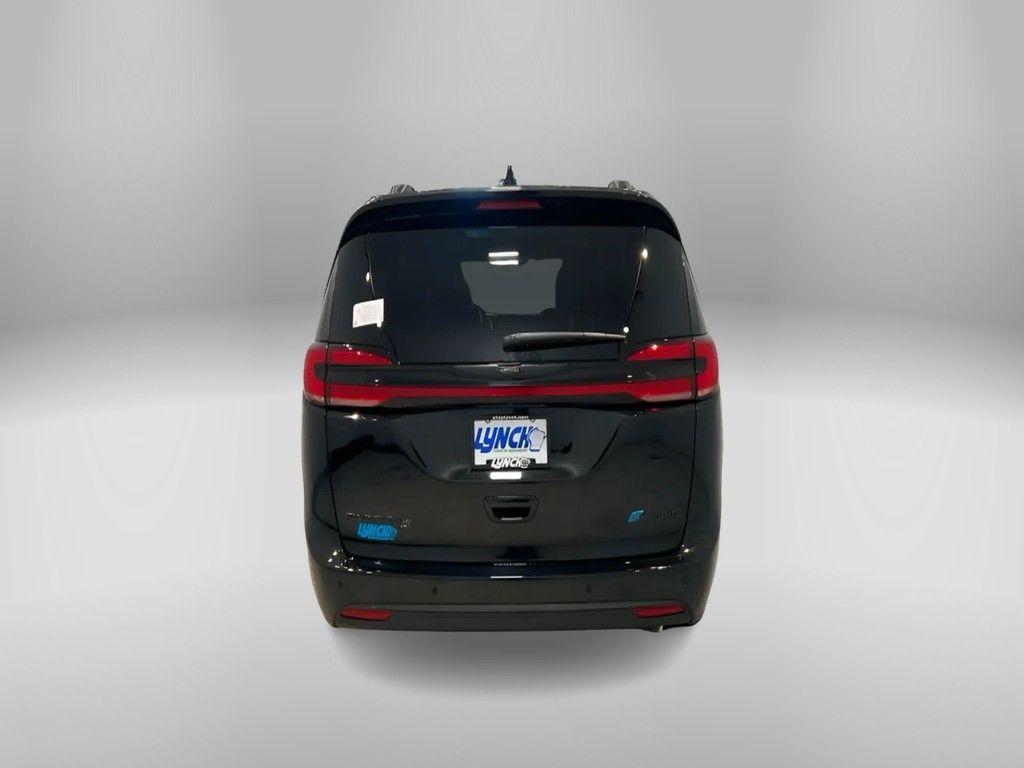 new 2025 Chrysler Pacifica Hybrid car, priced at $45,780