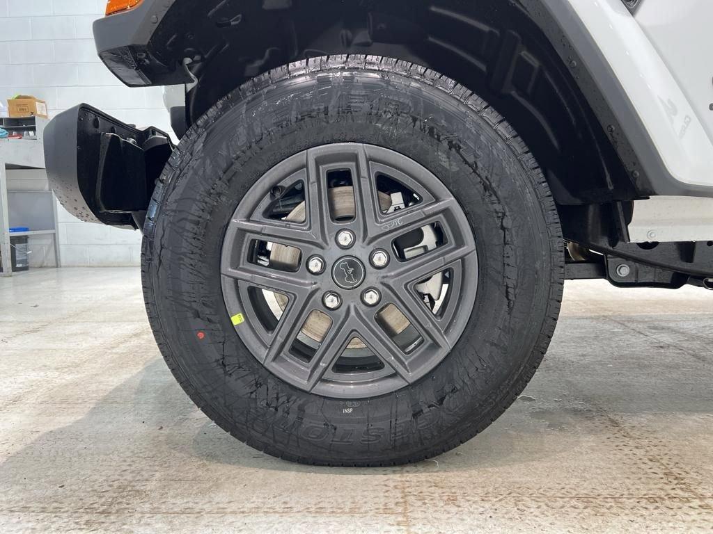 new 2024 Jeep Gladiator car, priced at $44,595