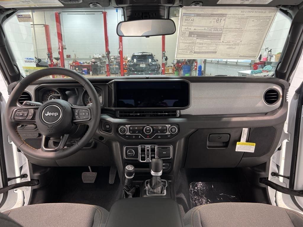 new 2024 Jeep Gladiator car, priced at $44,595
