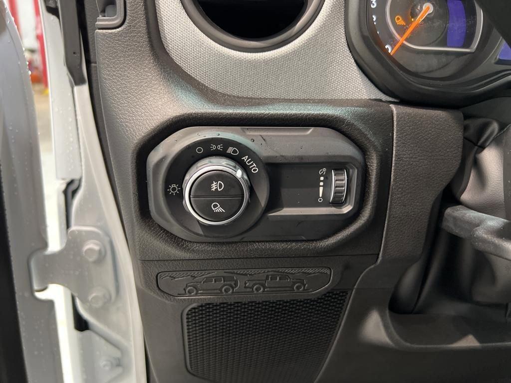 new 2024 Jeep Gladiator car, priced at $44,595