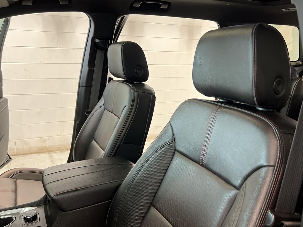 used 2023 Chevrolet Traverse car, priced at $41,995