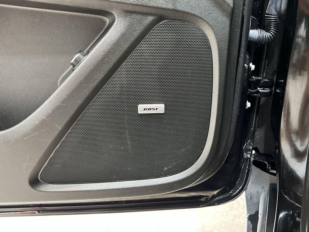 used 2023 Chevrolet Traverse car, priced at $41,295