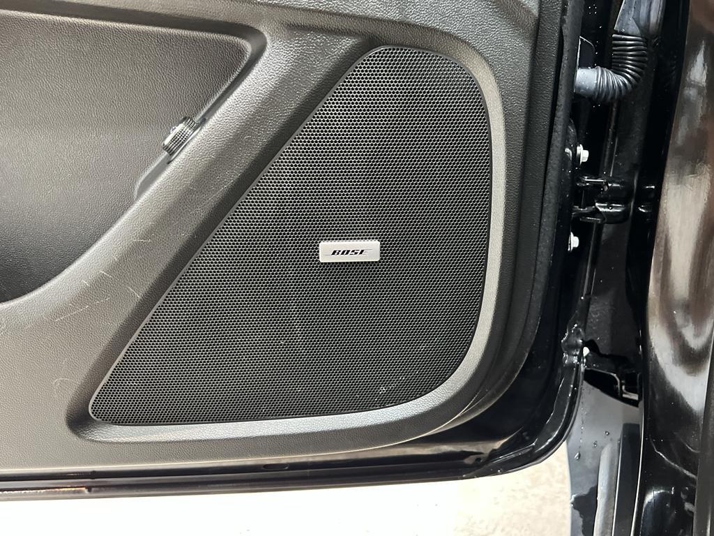 used 2023 Chevrolet Traverse car, priced at $41,995