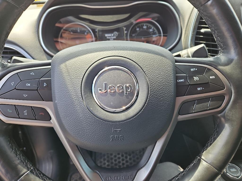 used 2019 Jeep Cherokee car, priced at $13,995