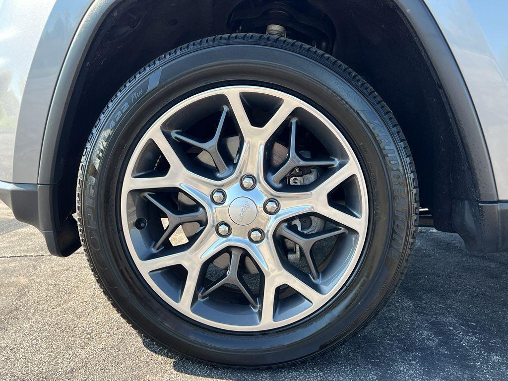 used 2019 Jeep Grand Cherokee car, priced at $23,289