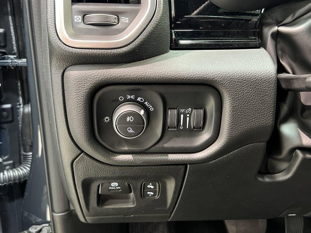 new 2025 Ram 1500 car, priced at $64,595