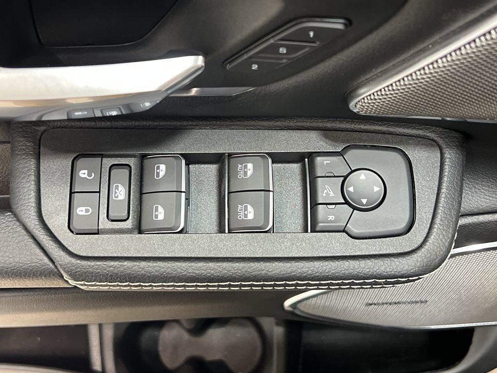 new 2025 Ram 1500 car, priced at $65,698