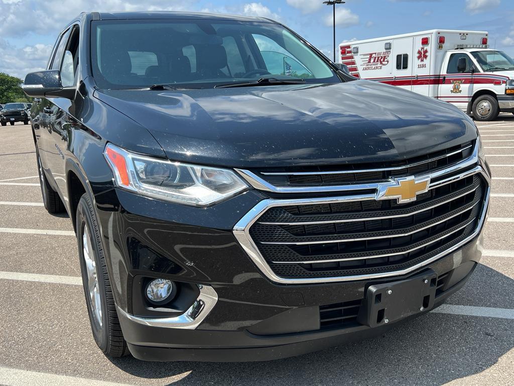 used 2021 Chevrolet Traverse car, priced at $28,595