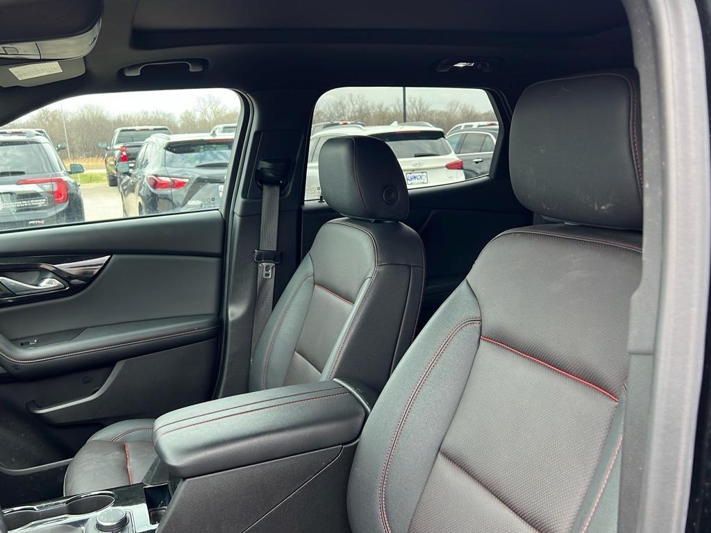 used 2024 Chevrolet Blazer car, priced at $40,995