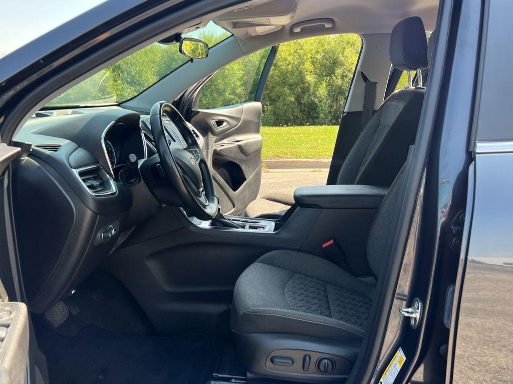 used 2022 Chevrolet Equinox car, priced at $24,695