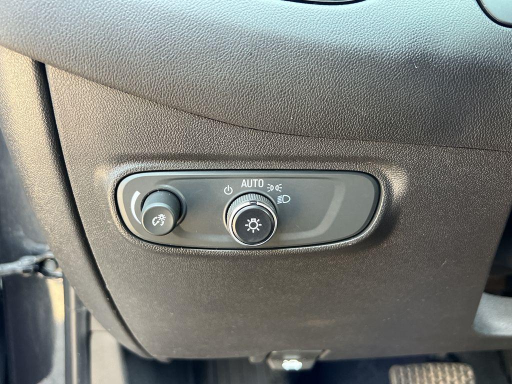 used 2022 Chevrolet Equinox car, priced at $24,695