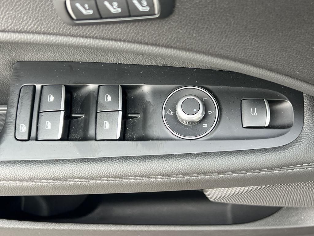 used 2024 Alfa Romeo Stelvio car, priced at $31,989