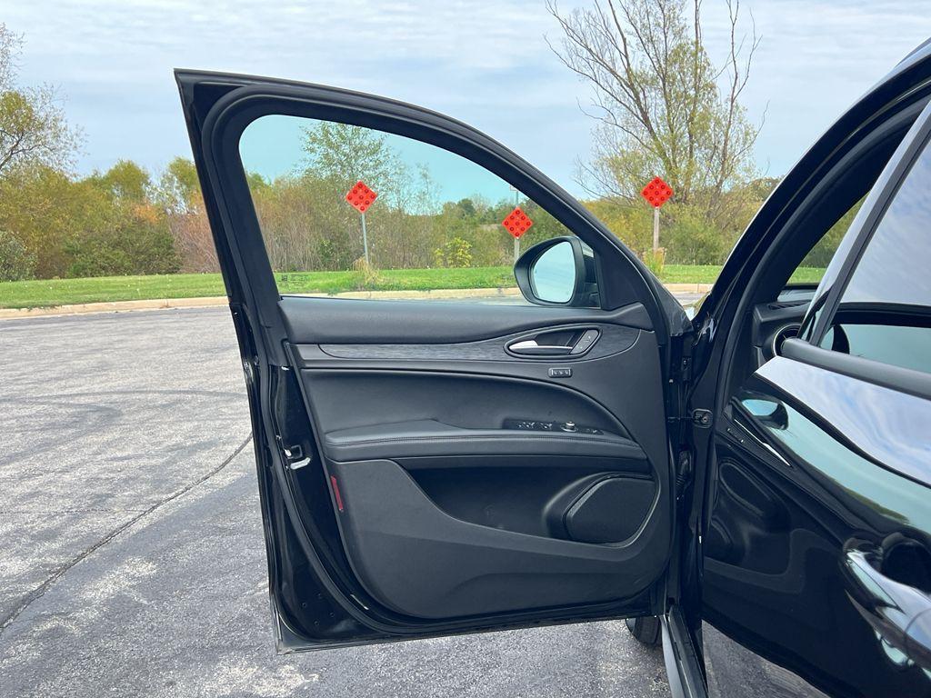 used 2024 Alfa Romeo Stelvio car, priced at $31,989