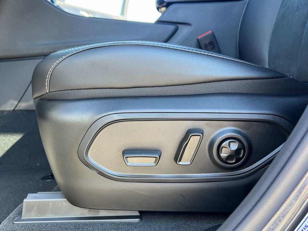 new 2025 Jeep Grand Cherokee car, priced at $43,650