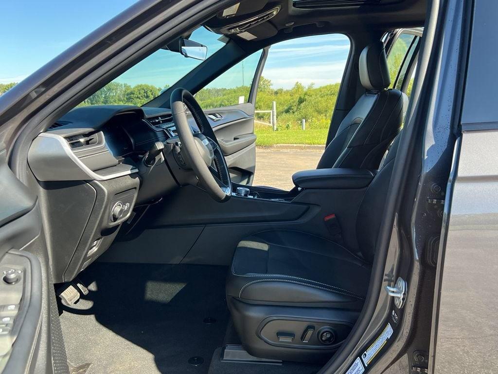 new 2025 Jeep Grand Cherokee car, priced at $43,650