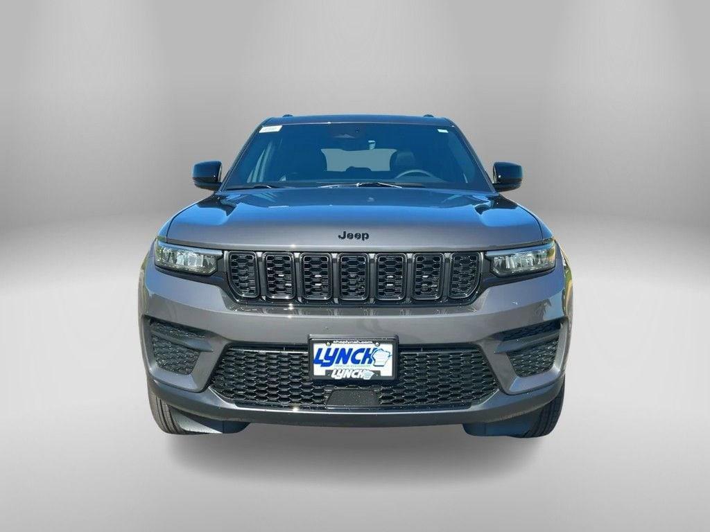 new 2025 Jeep Grand Cherokee car, priced at $43,650