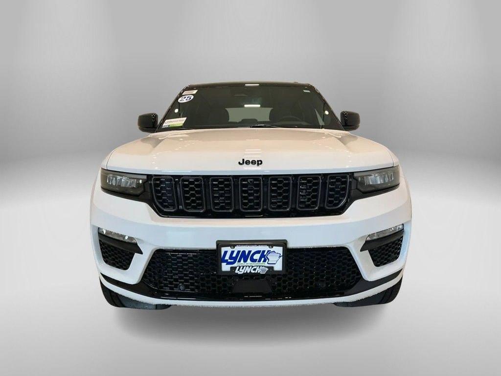 new 2025 Jeep Grand Cherokee car, priced at $60,875
