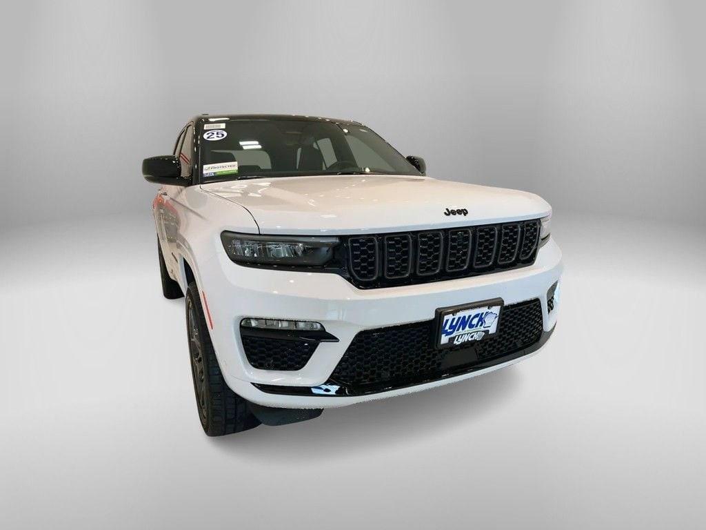 new 2025 Jeep Grand Cherokee car, priced at $60,875