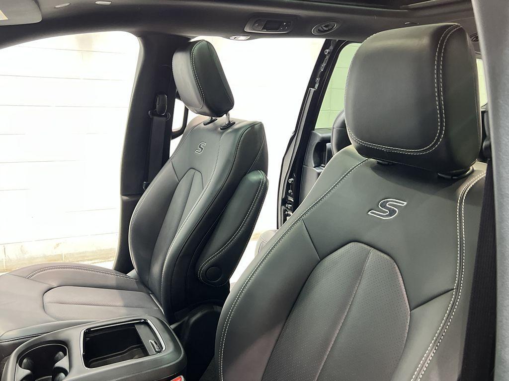 used 2024 Chrysler Pacifica car, priced at $39,799
