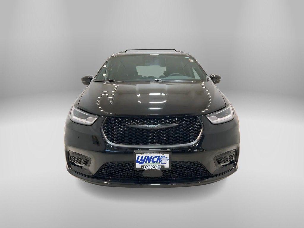 used 2024 Chrysler Pacifica car, priced at $39,799