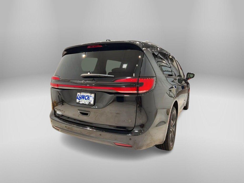 used 2024 Chrysler Pacifica car, priced at $39,799