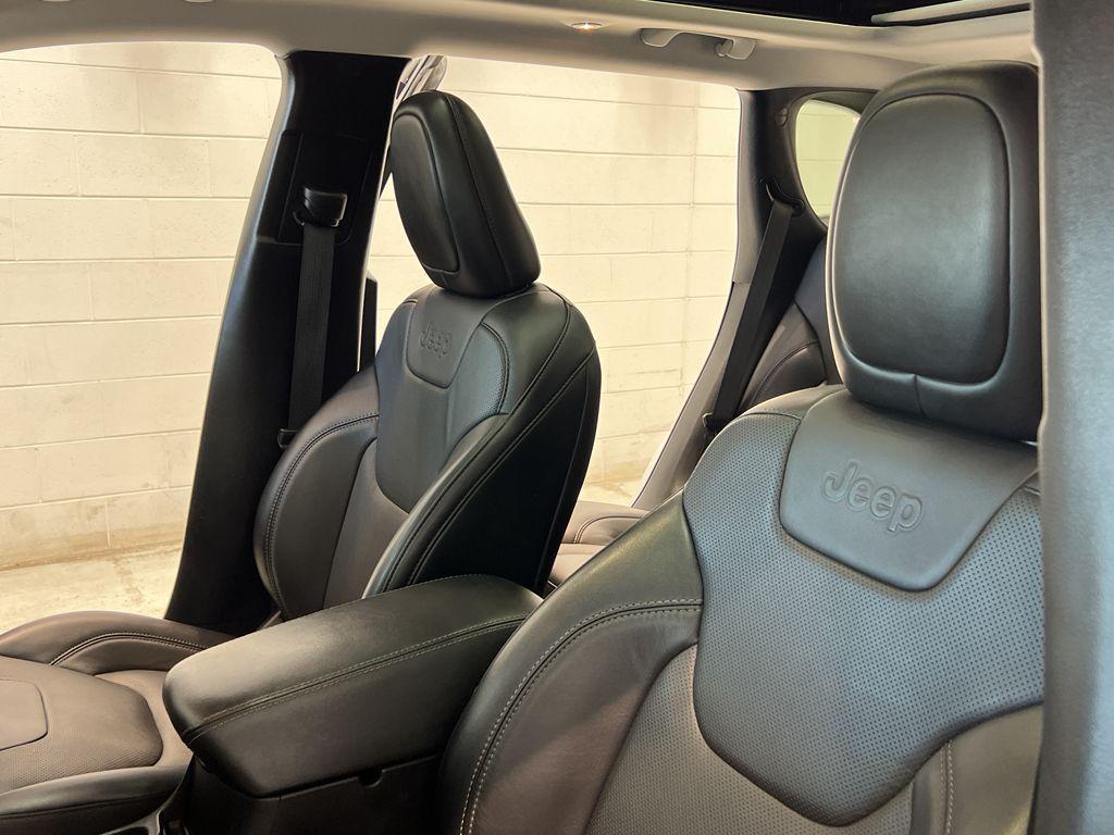 used 2022 Jeep Cherokee car, priced at $26,995