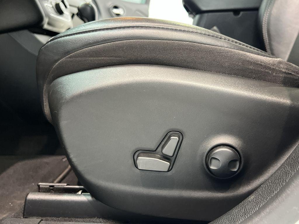 used 2022 Jeep Cherokee car, priced at $26,995
