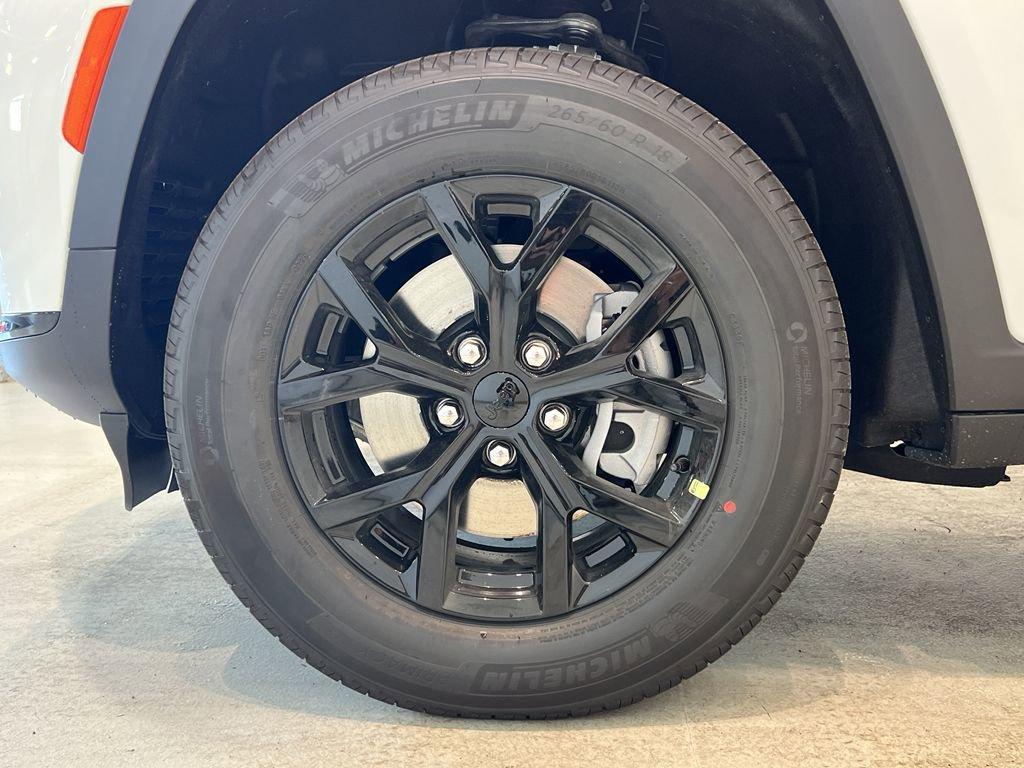 new 2025 Jeep Grand Cherokee L car, priced at $43,042