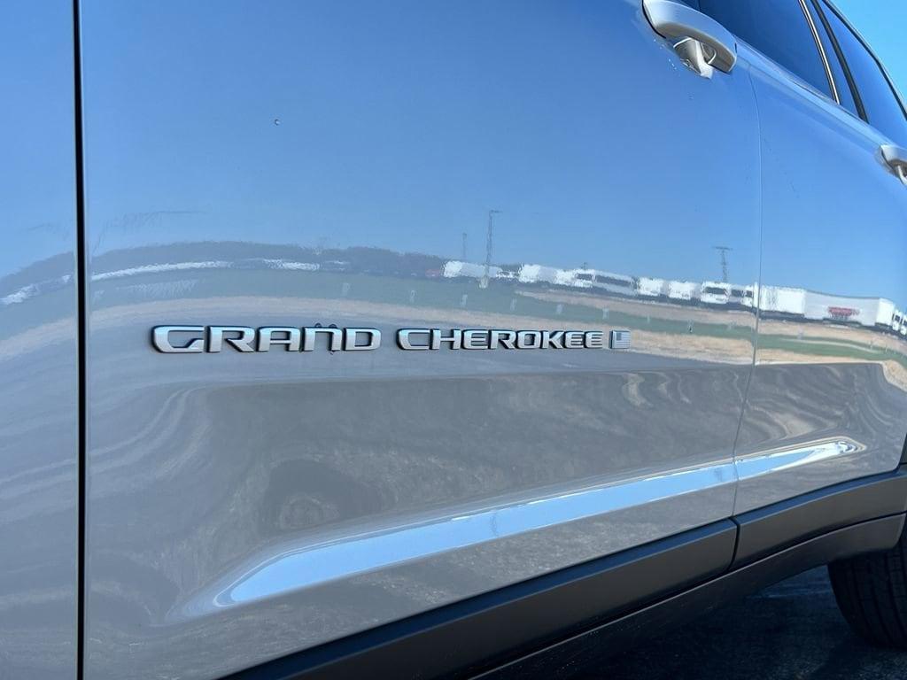 new 2025 Jeep Grand Cherokee L car, priced at $45,400