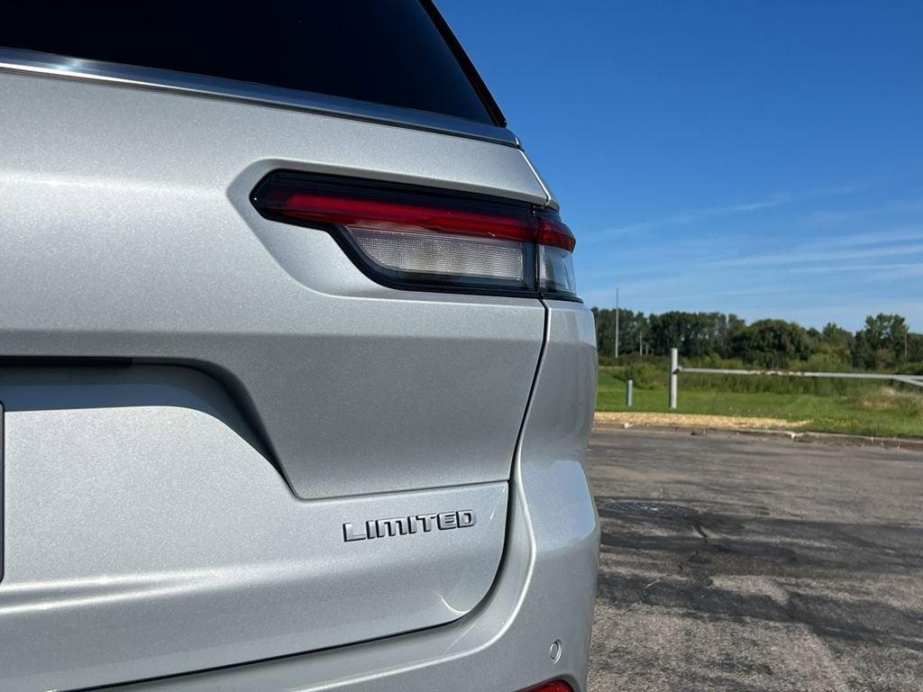 new 2025 Jeep Grand Cherokee L car, priced at $45,400