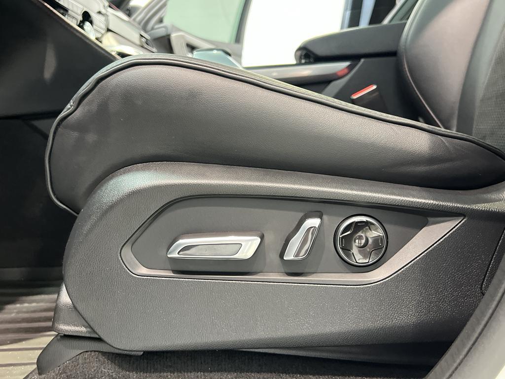 used 2023 Acura MDX car, priced at $47,990