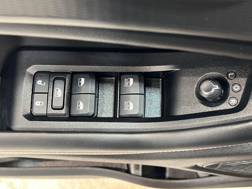 used 2024 Jeep Grand Cherokee car, priced at $34,989
