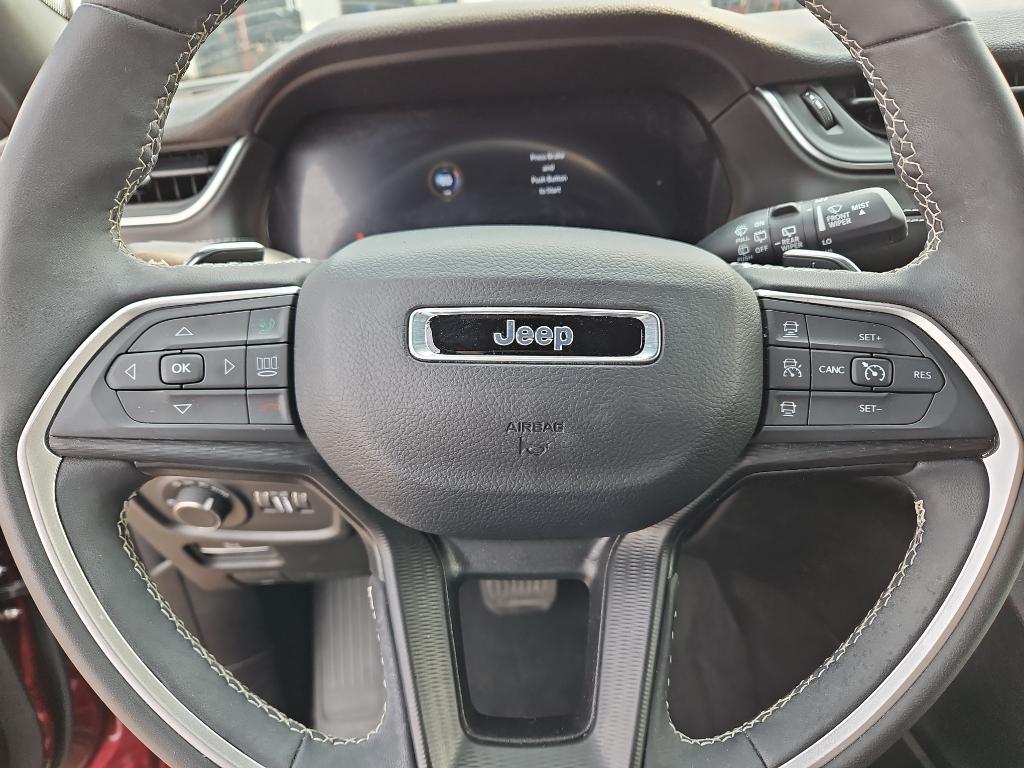 used 2024 Jeep Grand Cherokee car, priced at $37,995