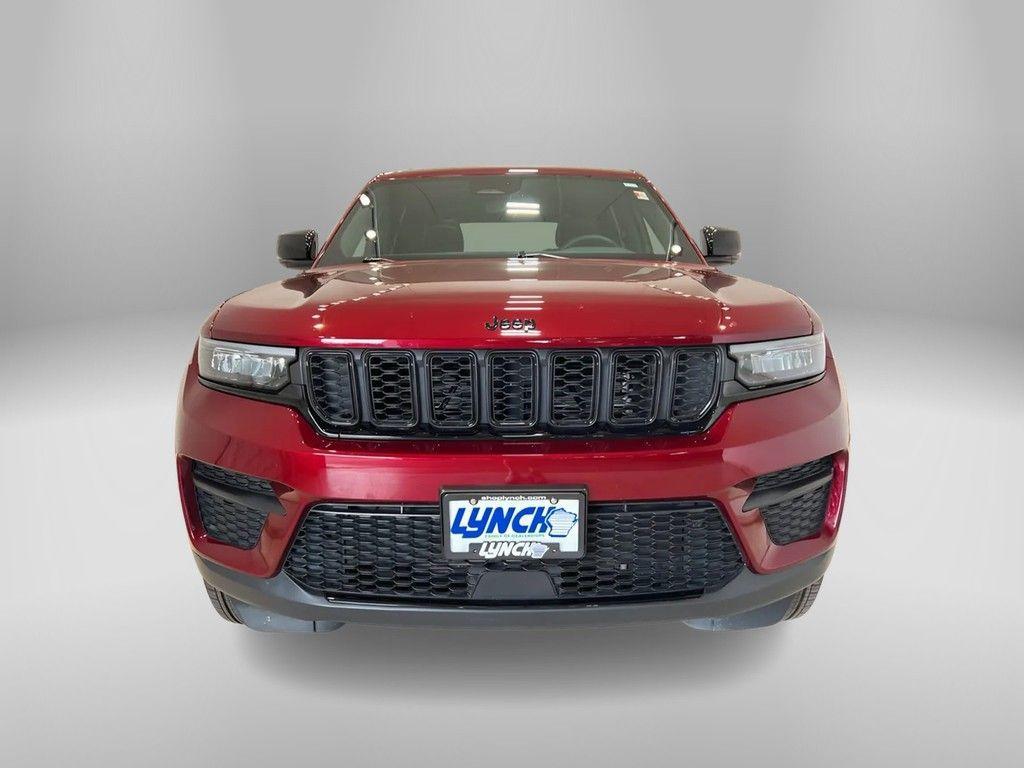 used 2024 Jeep Grand Cherokee car, priced at $34,989