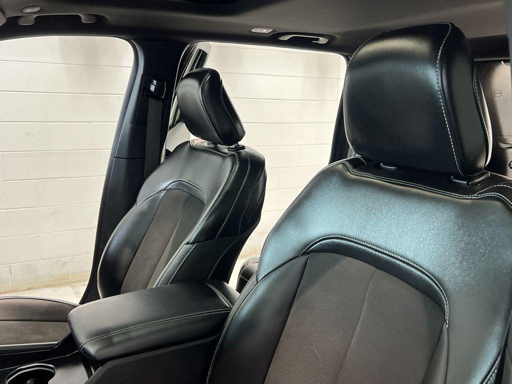 used 2024 Jeep Grand Cherokee car, priced at $34,989