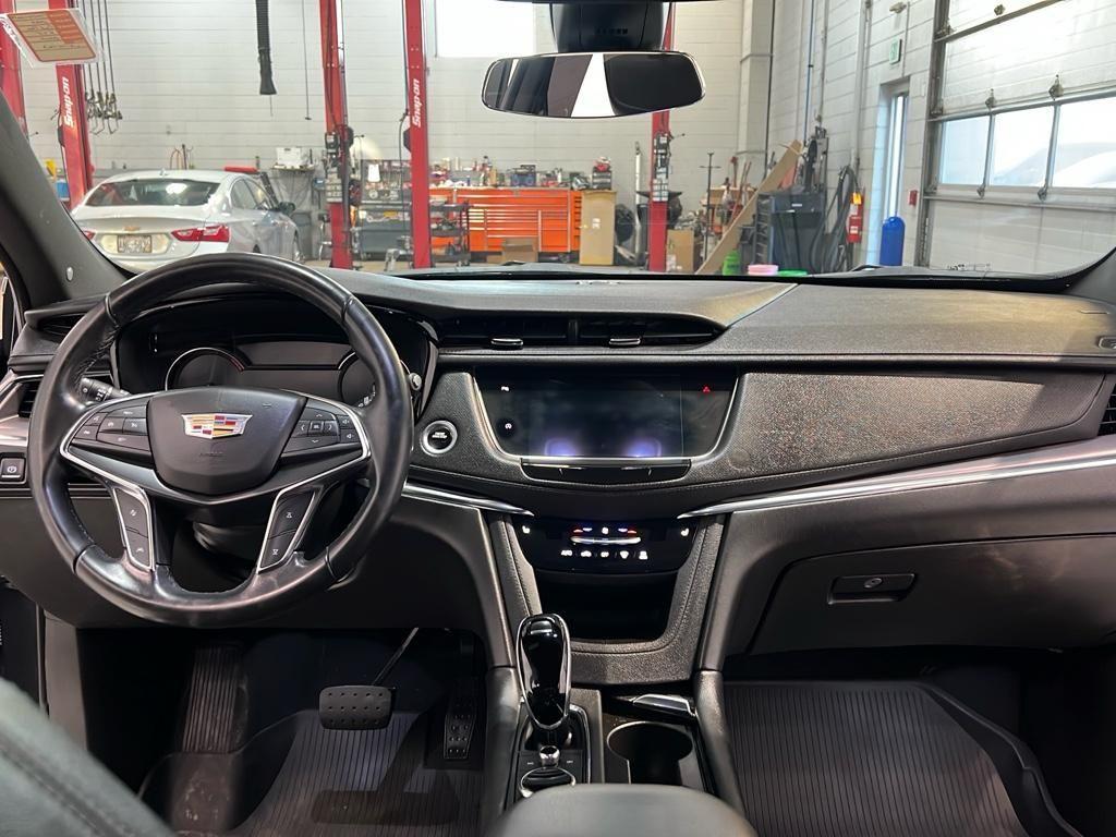 used 2020 Cadillac XT5 car, priced at $20,995