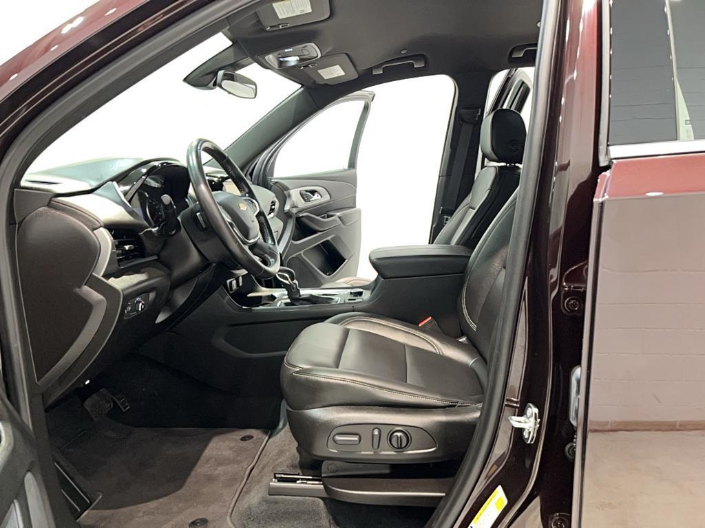 used 2022 Chevrolet Traverse car, priced at $33,695